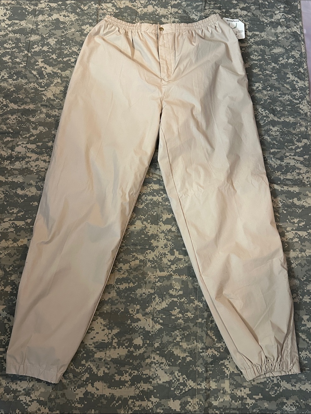Winner Mate Waterproof sportwear Pant size Large (36-38) inseam 34-NWT